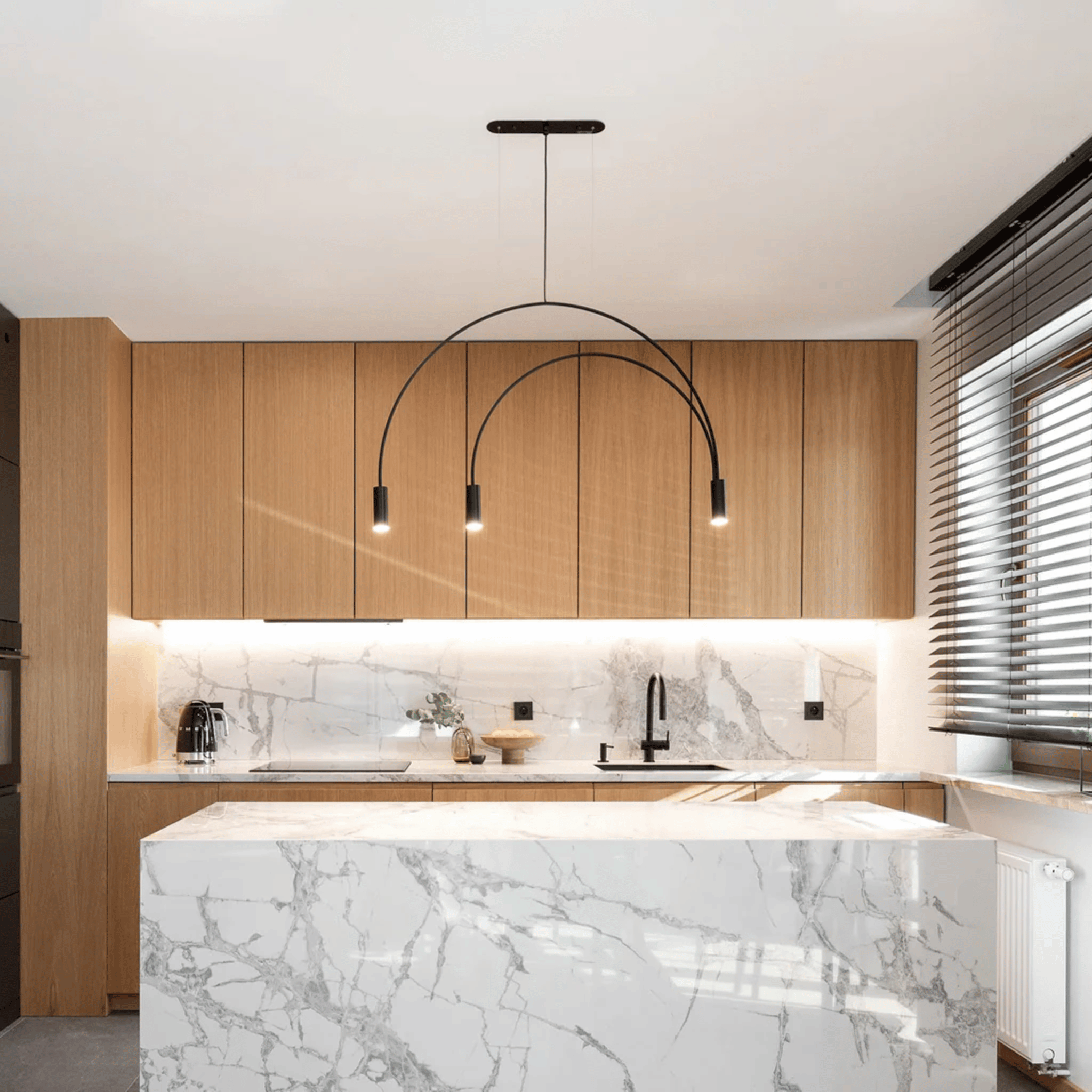 Halvbue Black Semi-Circle Triple Pendant for Dining, Ceiling Light Fixtures