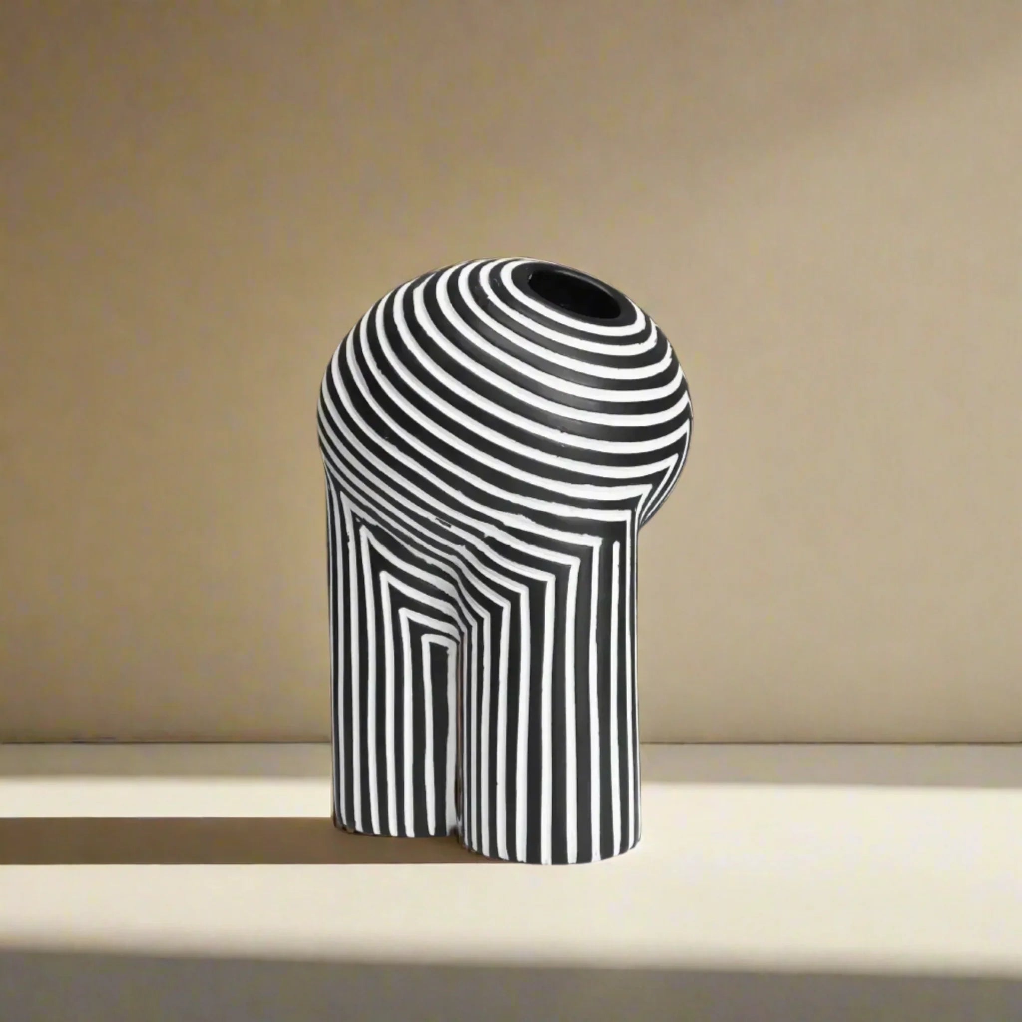 Skonne Linjera Black and White Abstract Resin Vase, Small, Vases, Sculptural