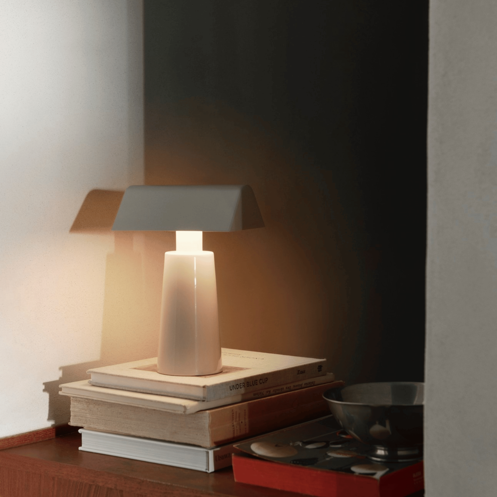 Lyspyra Pyramid Lamp with Built-In Wireless Charger, White, Table Lamps, Touch