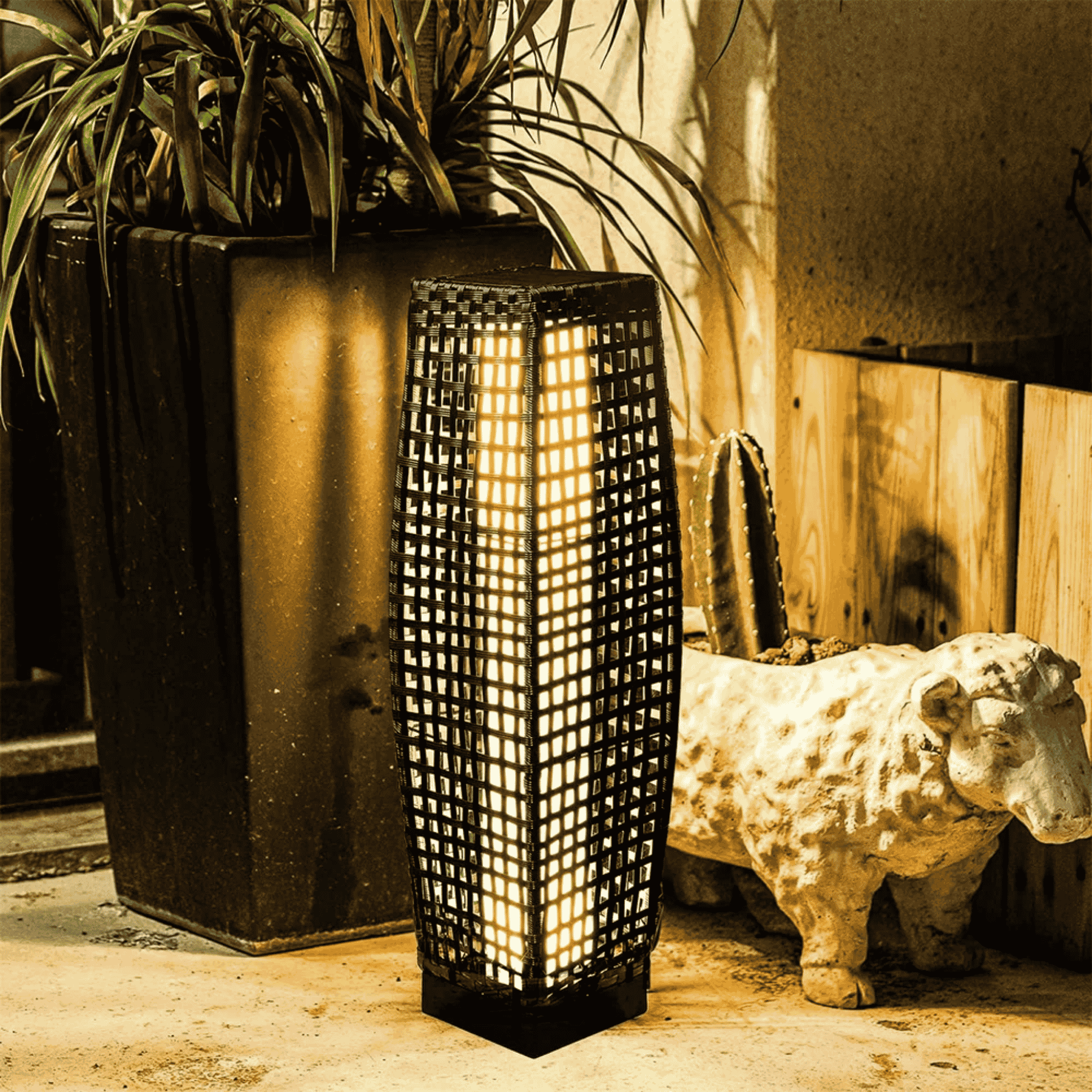 Solvik Art Deco Solar Patio Floor Lamp - No Wiring, Landscape Pathway Lighting, Outdoor