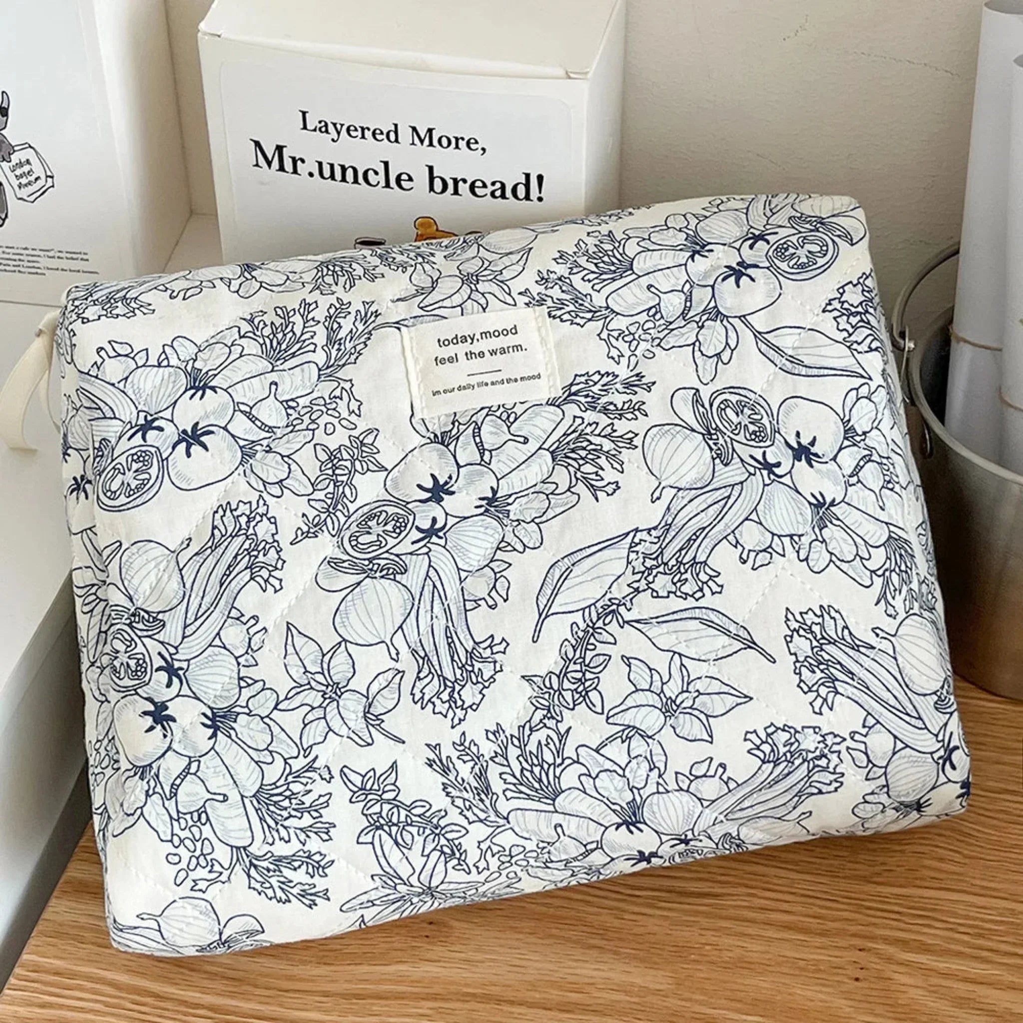Vintage Floral Quilted Makeup Bag Set 4-Piece, Bags, Blomva
