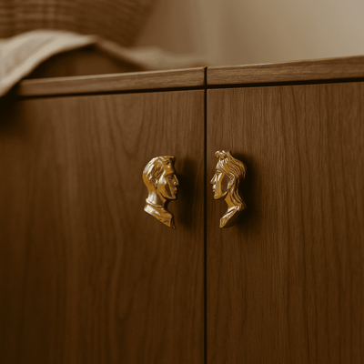 Translation missing: de.Sculptural Brass Figure Cabinet Handle by Skonne, Knobs & Handles, Figra Sculpted Portrait