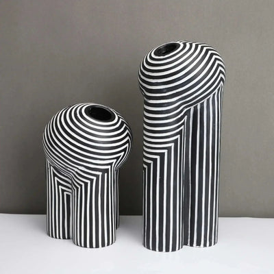 Translation missing: de.Skonne Linjera Black and White Abstract Resin Vase, Vases, Sculptural