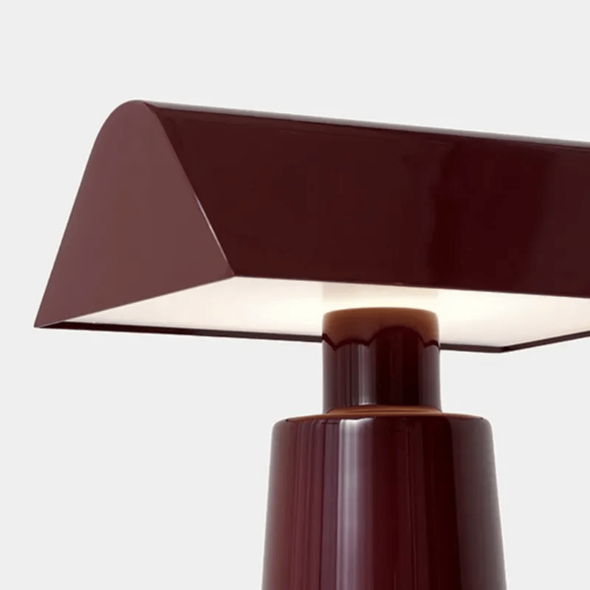 Lyspyra Pyramid Lamp with Built-In Wireless Charger, Red, Table Lamps, Touch
