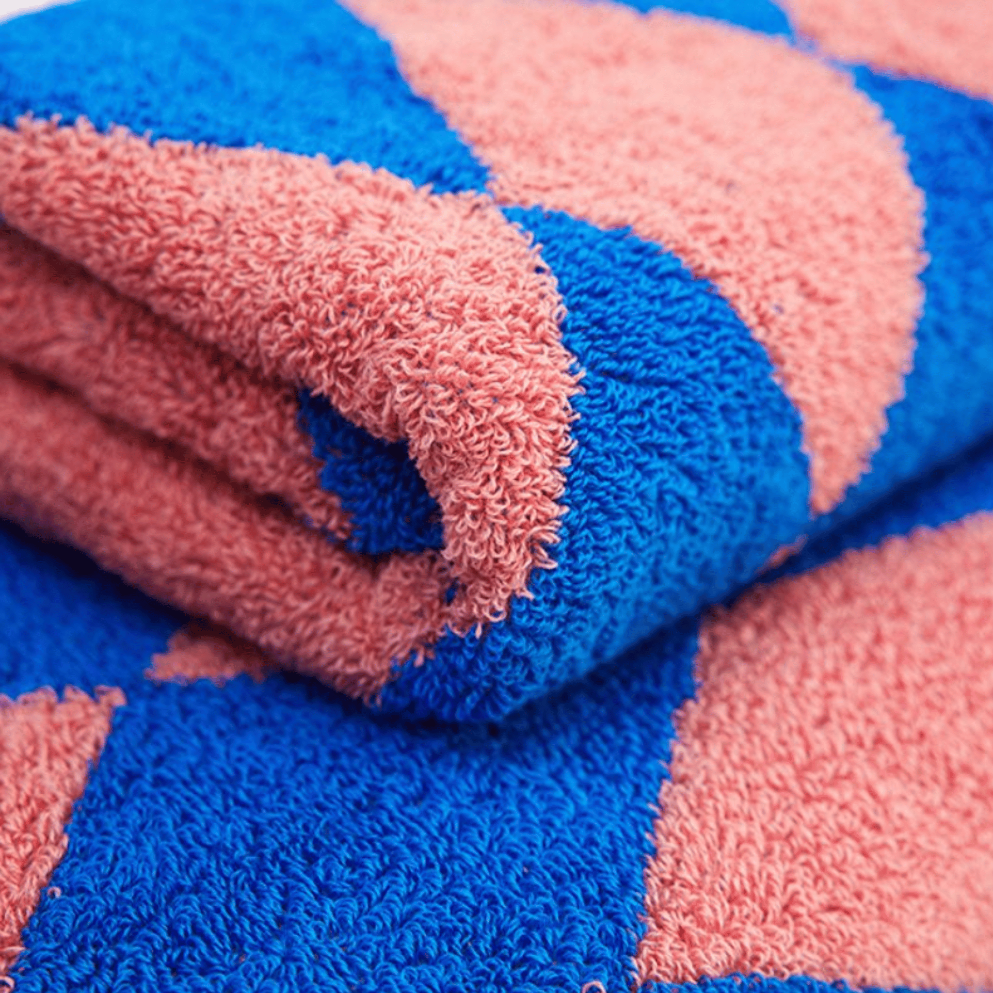 Soft Blue Diamond Cotton Towel — Retro Nordic Style, Bath Towels, Randvik 100%